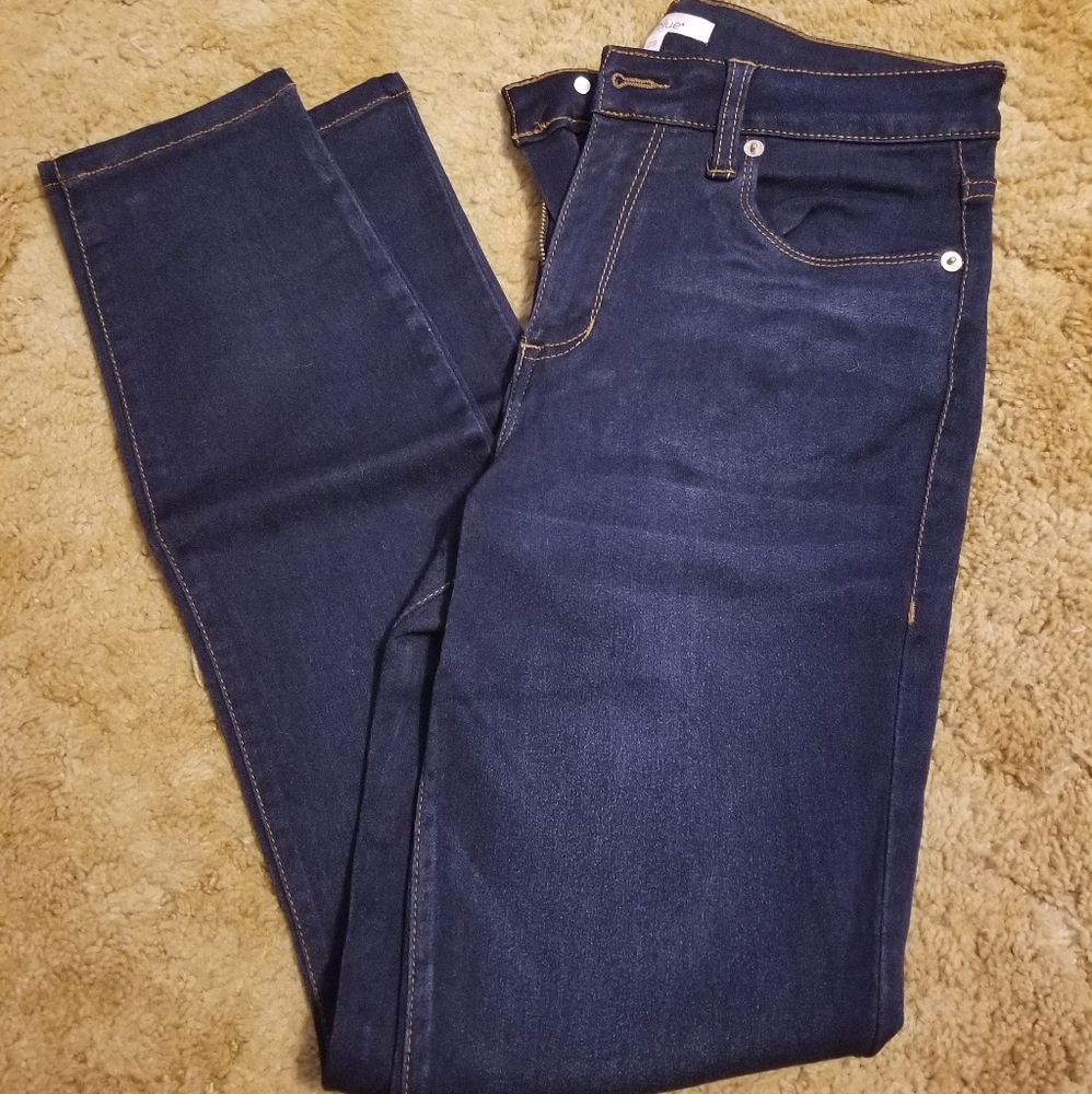 NWOT Dark blue wash jeans